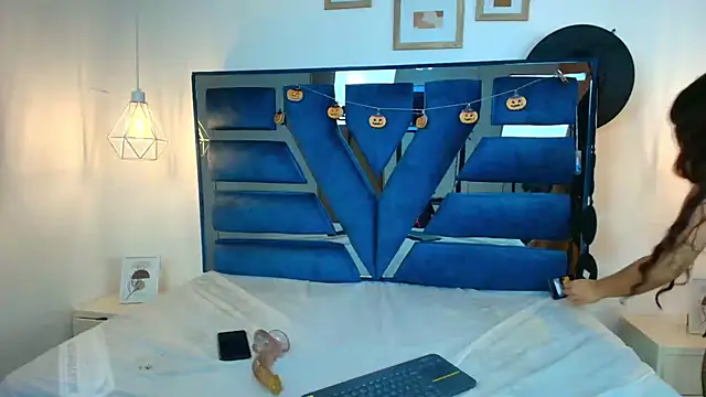 Snapshot of Mindy_Star_ chatting on October 30, 12:58 pm Mindy Star online show from October 30, 12:58 pm