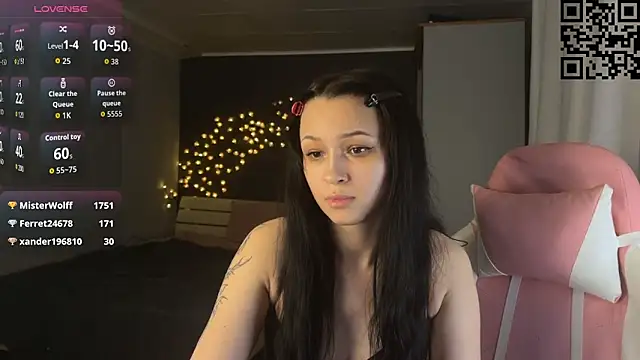 ella simons online show from March 28, 11:17 pm