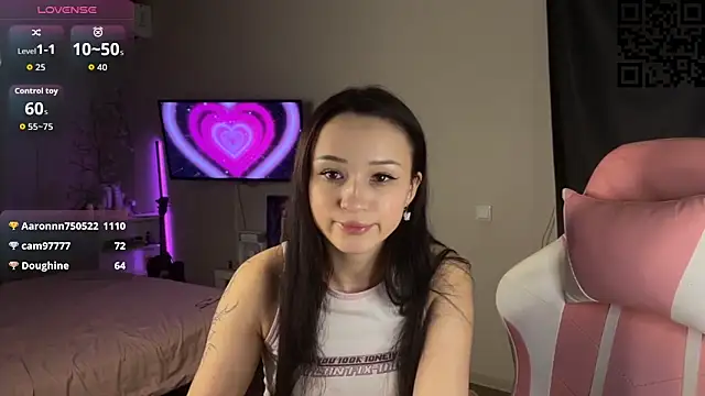 ella simons online show from November 28, 12:11 am