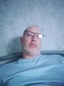 Snapshot of Cedric7653 chatting on October 29, 1:15 am Cedric7653 online show from October 29, 1:15 am