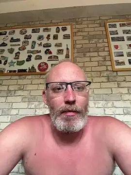 Cedric7653 online show from May 28, 2:23 pm