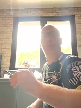 Cedric7653 online show from May 31, 7:47 am
