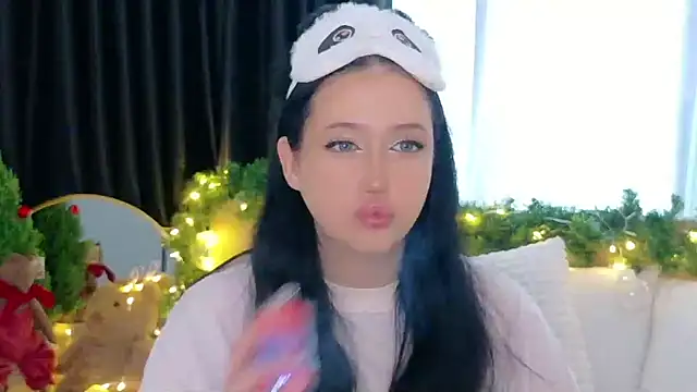 Felicia Herceg online show from December 13, 11:33 pm