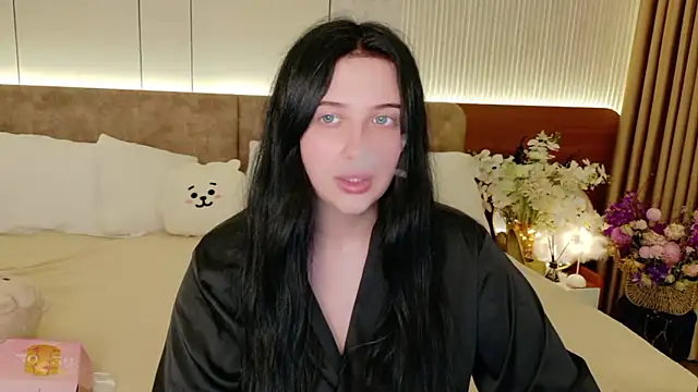 Felicia Herceg online show from January 7, 3:17 pm