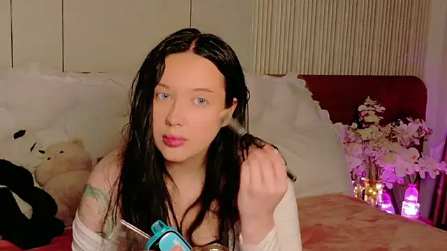 Felicia Herceg online show from January 17, 5:38 pm