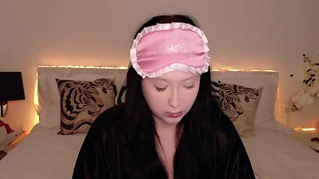 Felicia Herceg online show from October 30, 7:44 pm