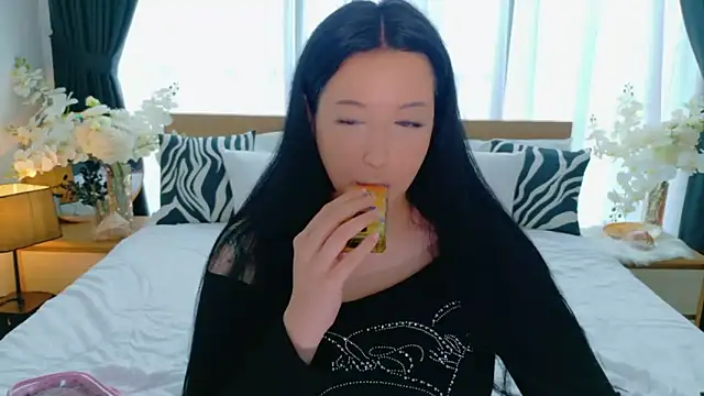 Felicia Herceg online show from November 20, 6:47 am