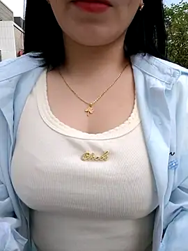 Snapshot of Mina-02 chatting on May 19, 9:49 am Mina-02 online show from May 19, 9:49 am