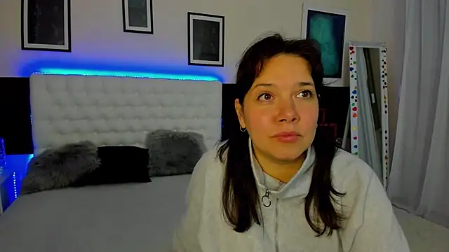 Snapshot of JulietteHarley chatting on October 20, 2:17 pm JulietteHarley online show from October 20, 2:17 pm