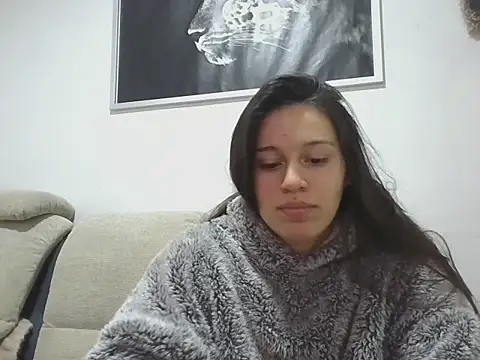 Snapshot of roma22honey chatting on October 19, 5:59 pm roma22honey online show from October 19, 5:59 pm