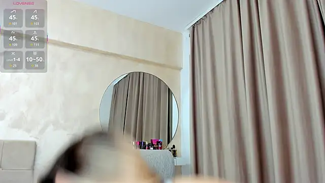 Snapshot of KaylaBenz chatting on December 15, 9:31 pm KaylaBenz online show from December 15, 9:31 pm