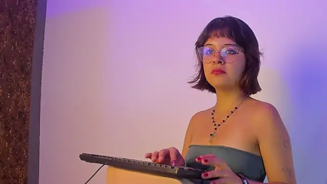 Ivy  storm online show from November 3, 4:43 pm