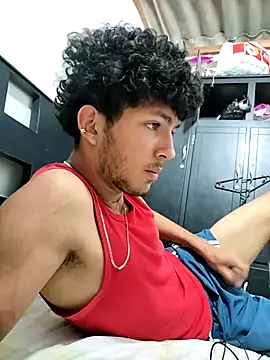 Snapshot of LyliaWood chatting on November 9, 8:24 pm LyliaWood online show from November 9, 8:24 pm