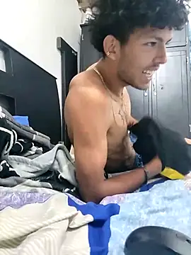 Snapshot of LyliaWood chatting on October 28, 12:55 am LyliaWood online show from October 28, 12:55 am