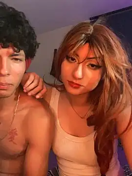 LyliaWood online show from April 8, 9:00 am