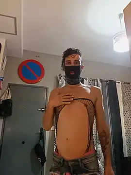 sbronzo1983 online show from May 28, 12:40 am