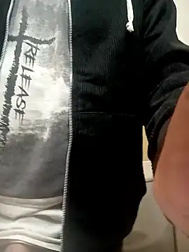 Snapshot of Romaeterna_ chatting on November 30, 10:32 pm Romaeterna online show from November 30, 10:32 pm