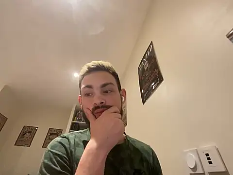 Snapshot of adambigdick97 chatting on March 25, 8:52 pm adambigdick97 online show from March 25, 8:52 pm
