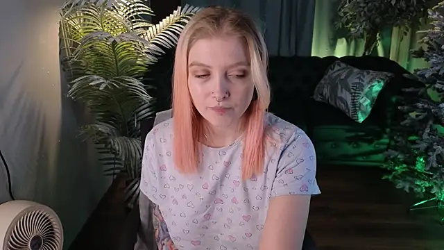 Kiki shay online show from December 22, 9:59 pm