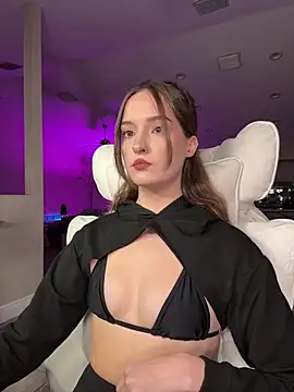 Snapshot of AngieFae_ chatting on October 23, 12:42 am AngieFae online show from October 23, 12:42 am