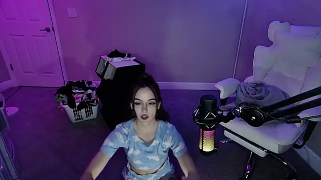 AngieFae  online show from November 11, 3:23 am