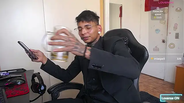 nathan aress6666 online show from December 13, 8:04 pm