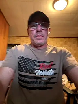 Kneetoe2025 online show from November 8, 8:23 pm