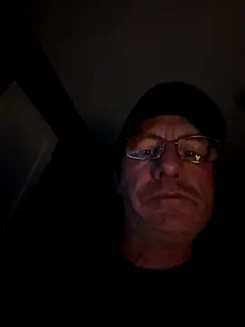 Kneetoe2025 online show from October 23, 3:49 am