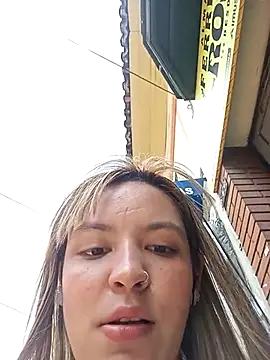 Snapshot of celeste_83 chatting on October 24, 3:22 pm celeste 83 online show from October 24, 3:22 pm