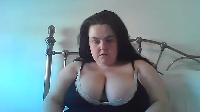 Maya 29x online show from July 9, 12:15 pm