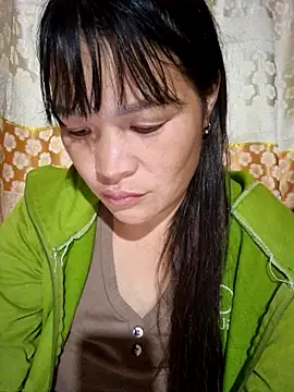 Snapshot of chipu06 chatting on October 31, 1:19 pm chipu06 online show from October 31, 1:19 pm