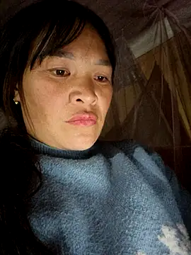 Snapshot of chipu06 chatting on November 28, 1:44 pm chipu06 online show from November 28, 1:44 pm