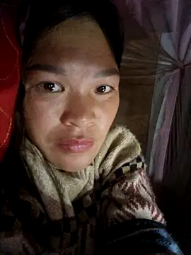 Snapshot of chipu06 chatting on November 8, 1:03 pm chipu06 online show from November 8, 1:03 pm