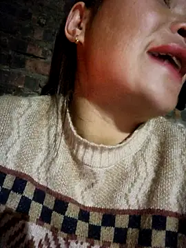 Snapshot of chipu06 chatting on October 24, 11:09 am chipu06 online show from October 24, 11:09 am