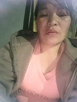 Snapshot of chipu06 chatting on February 19, 2:25 pm chipu06 online show from February 19, 2:25 pm