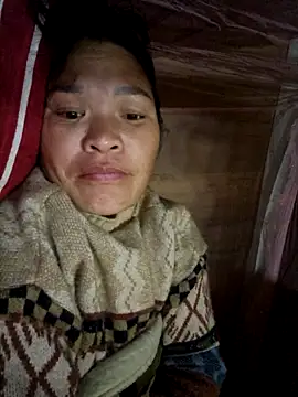 Snapshot of chipu06 chatting on November 1, 1:27 pm chipu06 online show from November 1, 1:27 pm