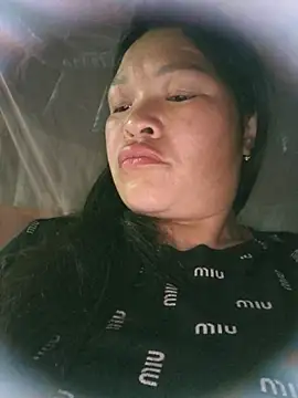 Snapshot of chipu06 chatting on February 22, 10:33 pm chipu06 online show from February 22, 10:33 pm