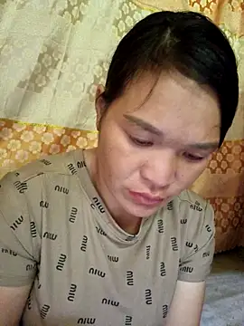 Snapshot of chipu06 chatting on October 27, 1:50 am chipu06 online show from October 27, 1:50 am