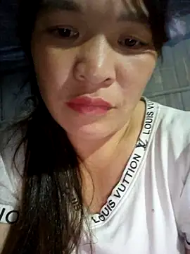 Snapshot of chipu06 chatting on October 26, 1:44 pm chipu06 online show from October 26, 1:44 pm