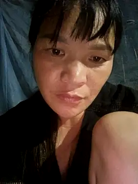 Snapshot of chipu06 chatting on November 7, 12:21 pm chipu06 online show from November 7, 12:21 pm