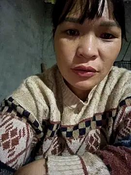 Snapshot of chipu06 chatting on November 2, 1:32 am chipu06 online show from November 2, 1:32 am