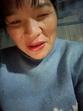 Snapshot of chipu06 chatting on November 27, 1:33 pm chipu06 online show from November 27, 1:33 pm