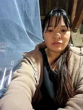 Snapshot of chipu06 chatting on December 18, 12:05 am chipu06 online show from December 18, 12:05 am