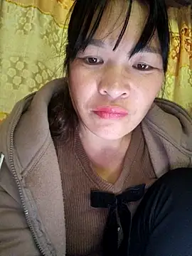 Snapshot of chipu06 chatting on December 2, 2:01 am chipu06 online show from December 2, 2:01 am