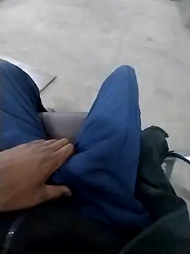 Snapshot of loVbRo1 chatting on November 5, 2:25 am loVbRo1 online show from November 5, 2:25 am