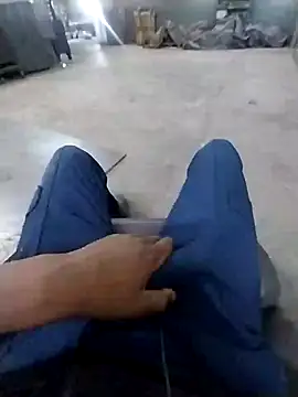 Snapshot of loVbRo1 chatting on November 4, 2:48 am loVbRo1 online show from November 4, 2:48 am