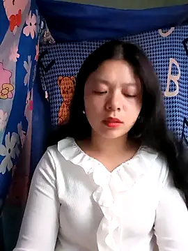 lisa-bae00 online show from February 17, 11:46 pm