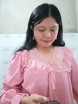 lisa-bae00 online show from June 15, 1:00 pm