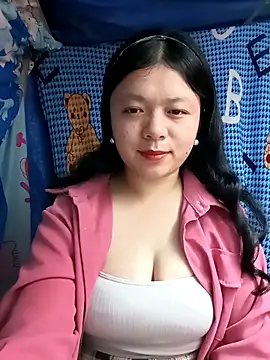 lisa-bae00 online show from January 16, 12:20 pm