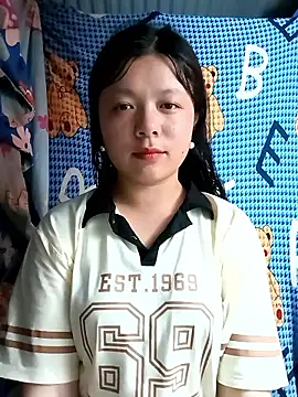 Snapshot of lisa-bae00 chatting on May 20, 12:13 pm lisa-bae00 online show from May 20, 12:13 pm